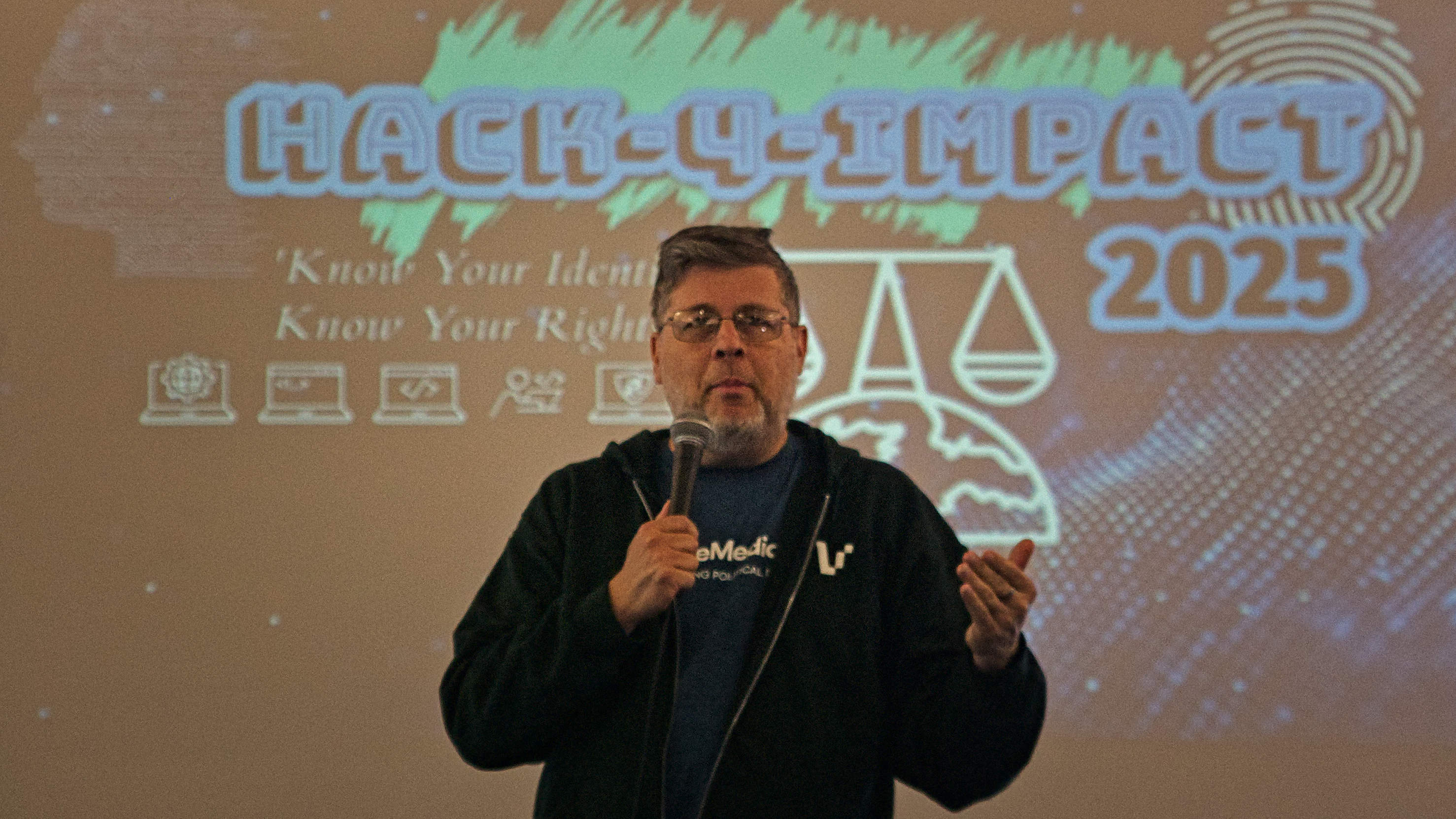 Dr. Oren Etzioni